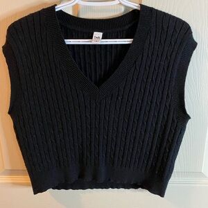 Black cropped vest